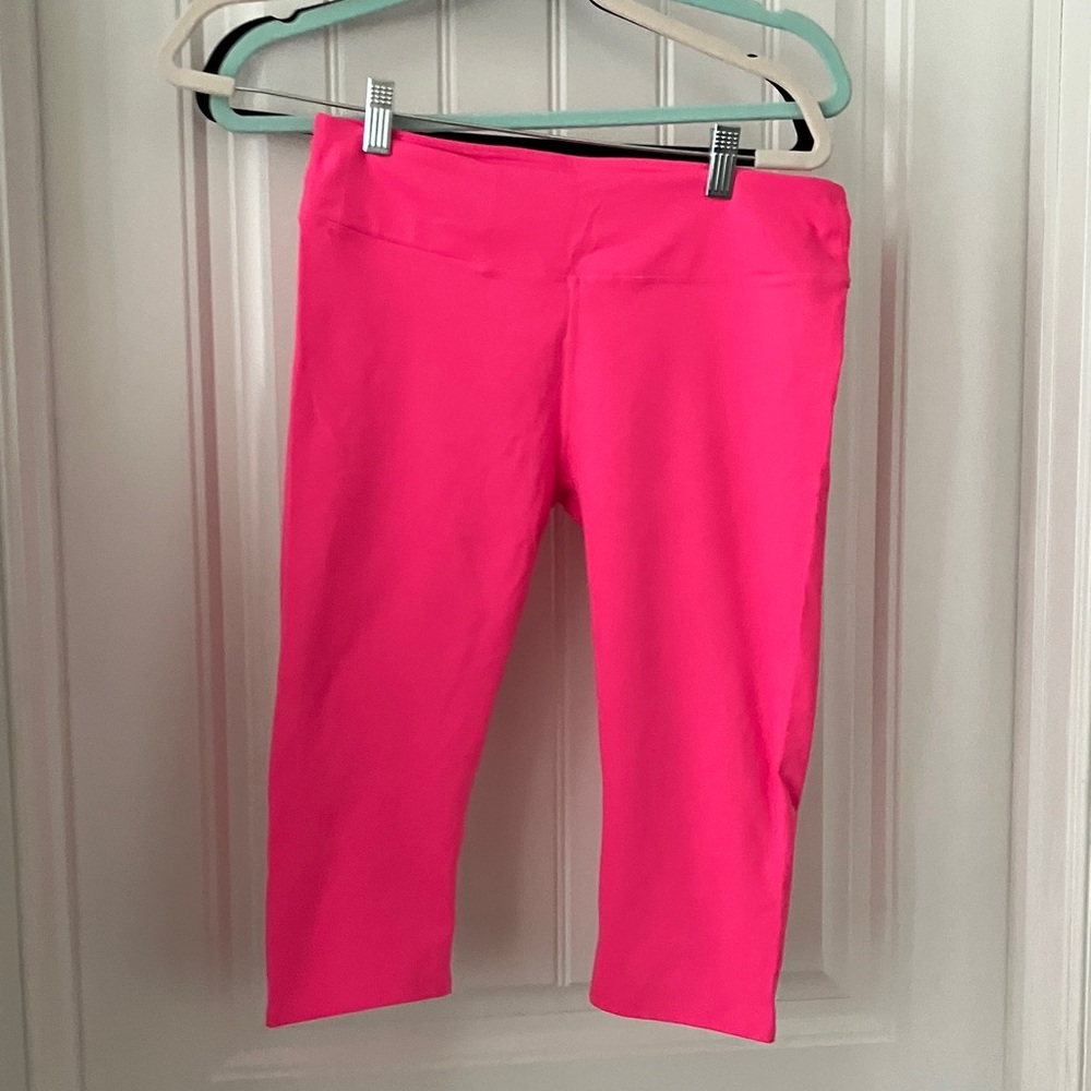 Fabletics Hot Pink Cropped Performance Leggings - image 1